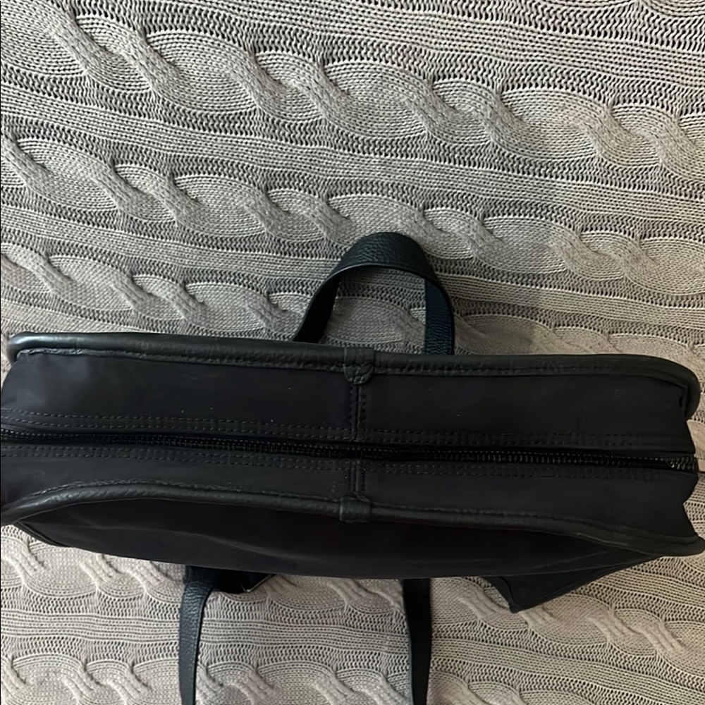 Lululemon Athletica Black Crossbody Bag Minimalist Design - Picture 9 of 14